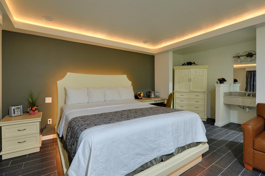 Romantic Inn & Suites 댈러스 객실 사진